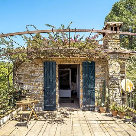 Casa vacanze Nice In With Kitchen